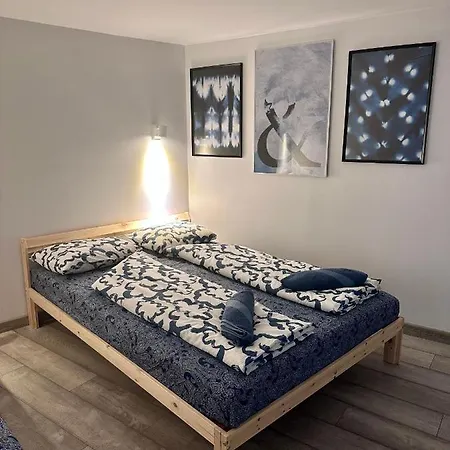 Apartment The Rainbow 8 *